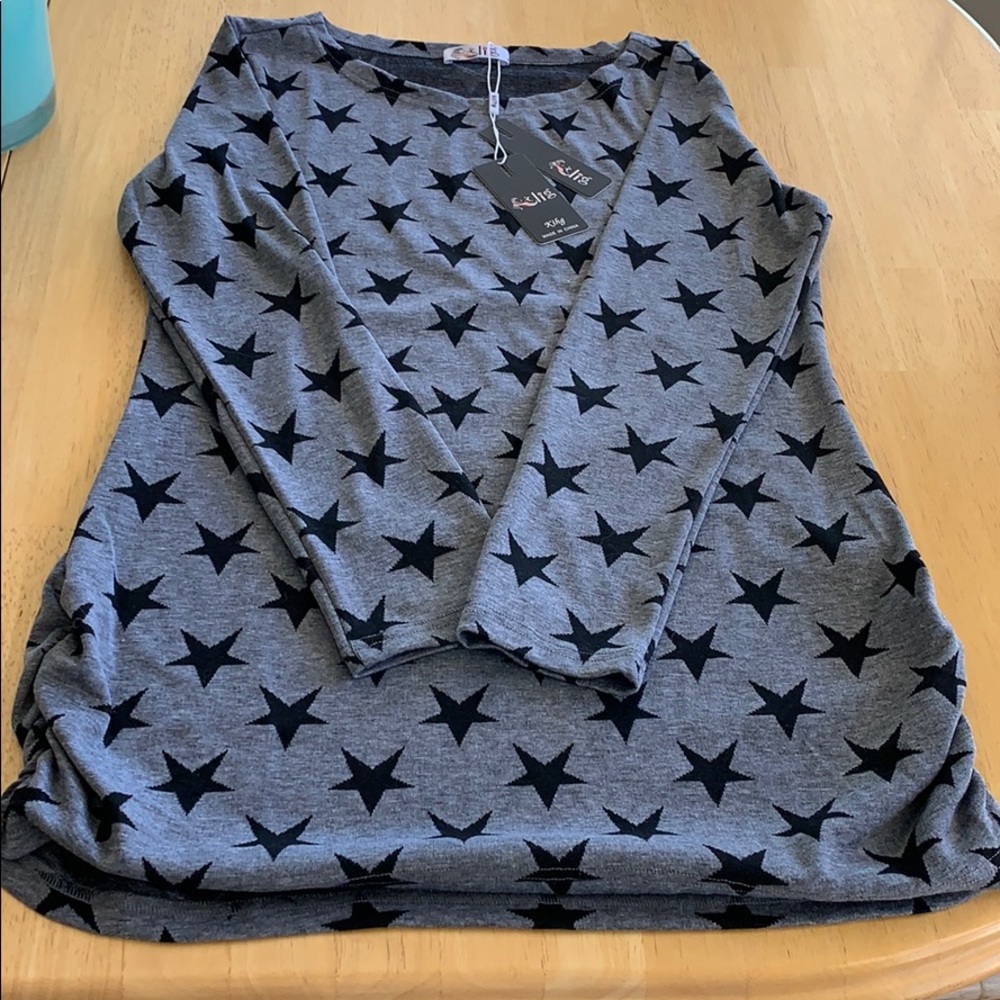 Long sleeve star top